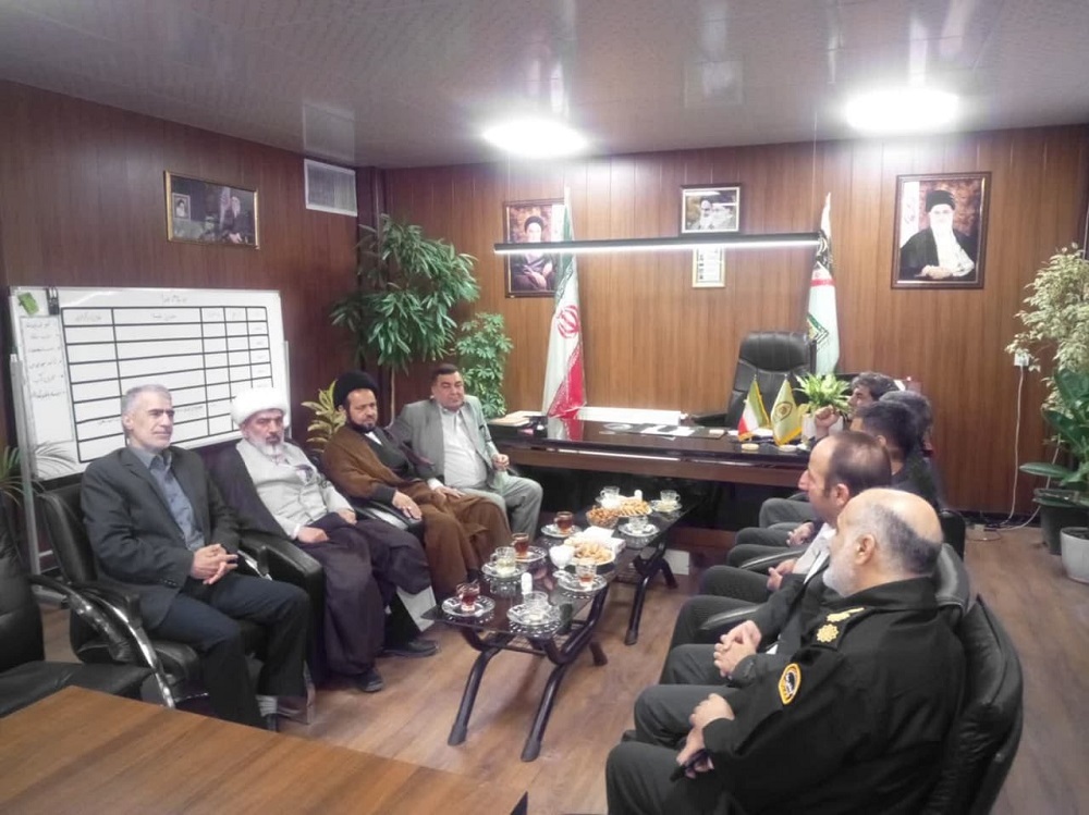 دیدار نوروزی با فرمانده انتظامی شهرستان پردیس دیدار نوروزی با فرمانده انتظامی شهرستان پردیس