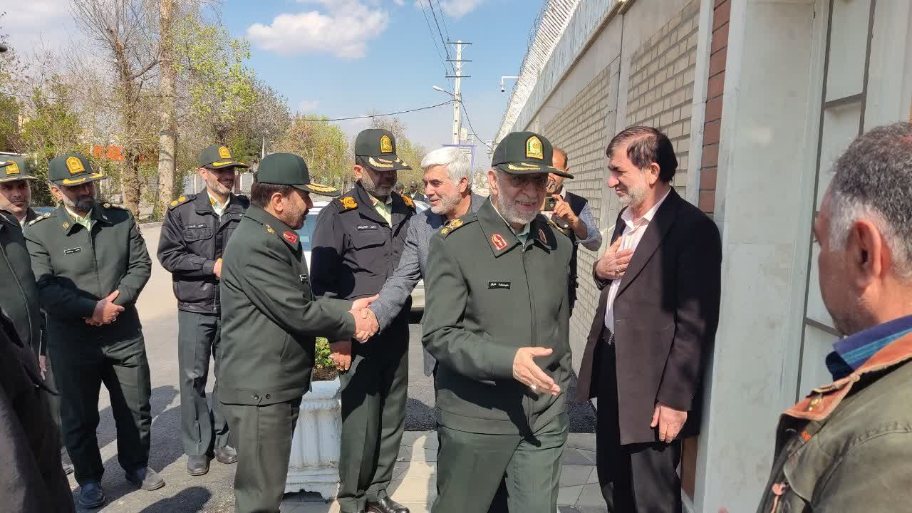 بازدید معاون هماهنگ کننده فراجا از ساختمان کانون شرق استان تهران بازدید معاون هماهنگ کننده فراجا از ساختمان کانون شرق استان تهران