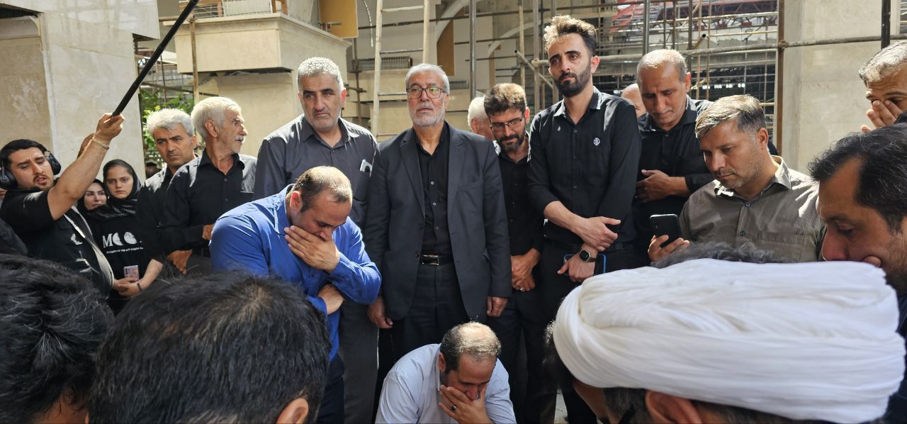 حضور رئیس کانون بازنشستگان انتظامی استان آذربایجان شرقی در مراسم تشیع جنازه شهید حجت بابایی فرزند سرهنگ بازنشسته فراجا یوسف بابایی