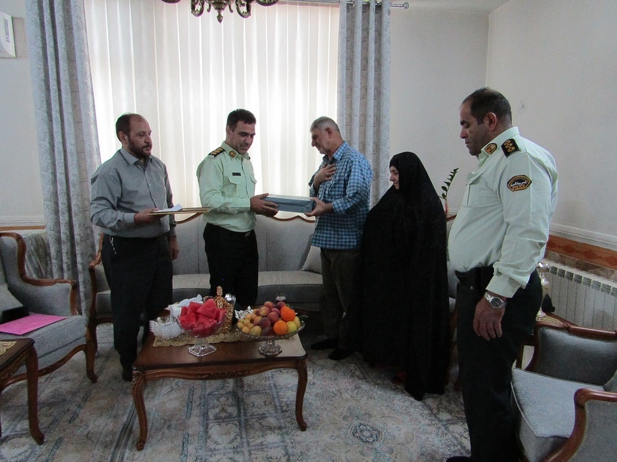 دیدار با ۵ پیشکسوت بازنشسته در شهرستان پاکدشت