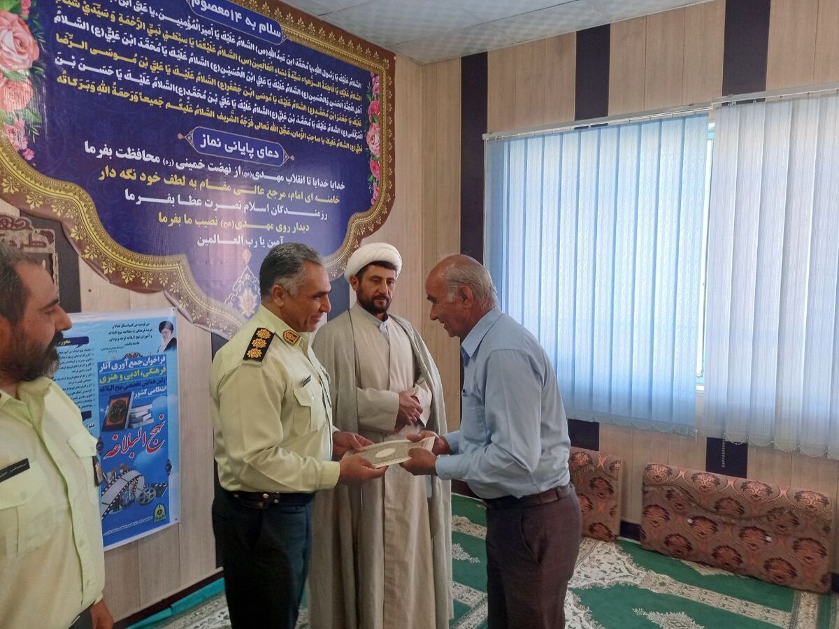 تجلیل از جهادگر جانباز و آزاده دفاع مقدس به مناسبت سالروز آزادسازی خرمشهر 