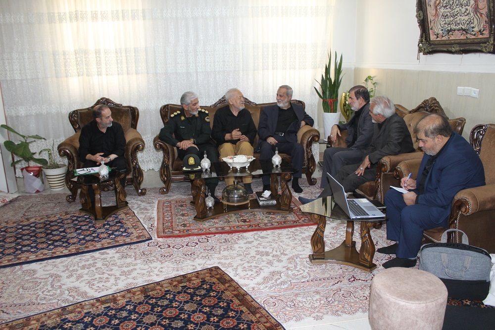 دیدار رئیس کانون بازنشستگان ج. ا.ا 3 بازنشسته در شرق استان تهران دیدار رئیس کانون بازنشستگان ج. ا.ا 3 بازنشسته در شرق استان تهران