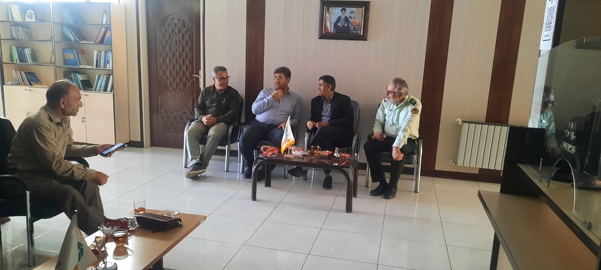 حضور معاون هماهنگ کننده فرماندهی انتظامی استان در کانون بازنشستگان