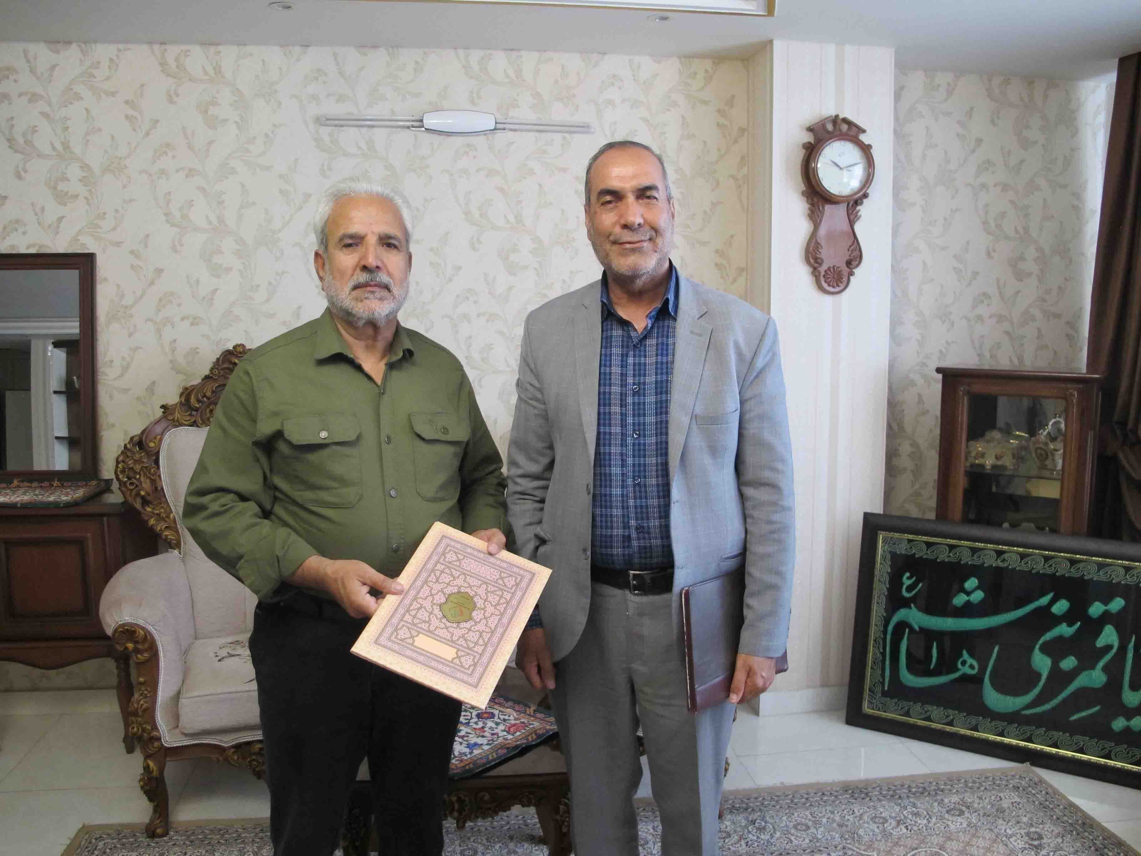 دیدار رئیس کانون بازنشستگان استان مرکزی با ۵ نفر از پیشکسوتان دیدار رئیس کانون بازنشستگان استان مرکزی با ۵ نفر از پیشکسوتان