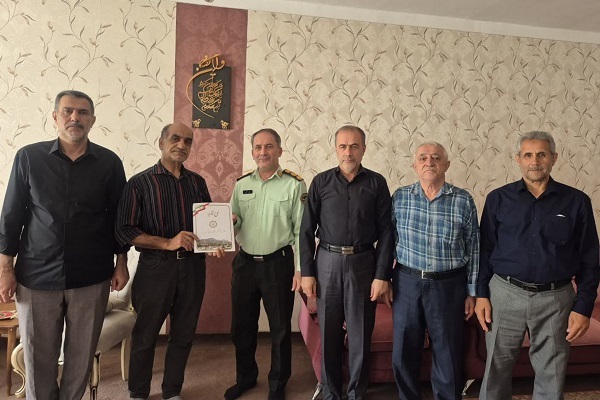 دیدار با 5 پیشکسوت بازنشسته شهرستان بیجار دیدار با 5 پیشکسوت بازنشسته شهرستان بیجار