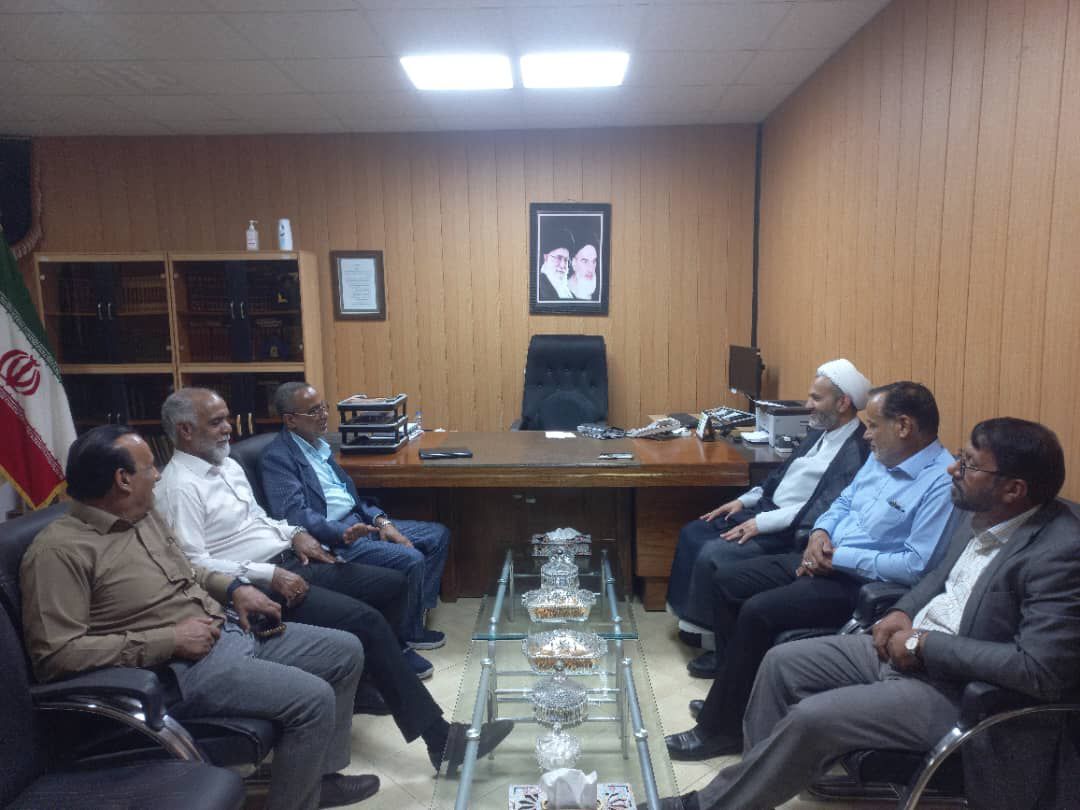 دیدار رئیس کانون و چند تن از پیشکسوتان با رئیس عقیدتی سیاسی فرماندهی انتظامی استان دیدار رئیس کانون و چند تن از پیشکسوتان با رئیس عقیدتی سیاسی فرماندهی انتظامی استان