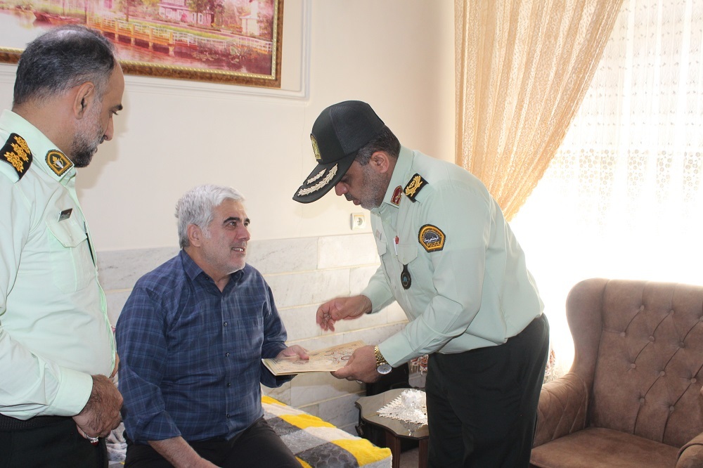 دیدار سردار القاصی مهر با سرهنگ قاسمی رئیس کانون شرق دیدار سردار القاصی مهر با سرهنگ قاسمی رئیس کانون شرق