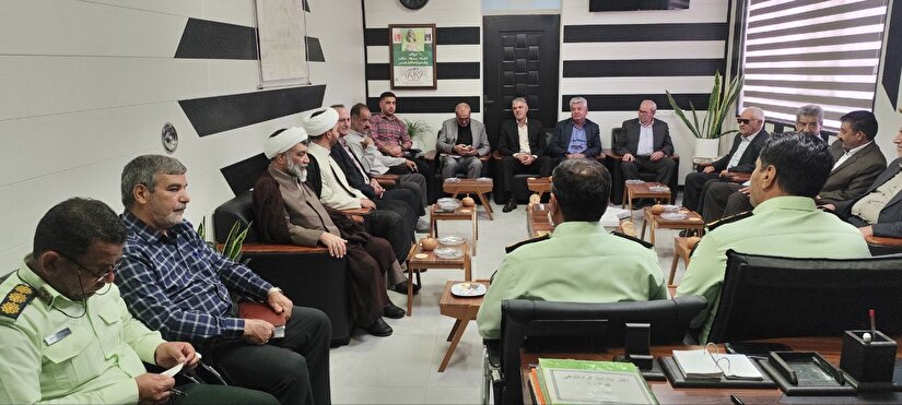 دیدار جمعی از پیشکسوتان انتظامی  با فرمانده جدید انتظامی شهرستان آباده
