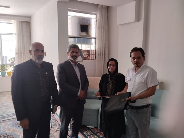 دیدار و سرکشی از تعداد ۴ نفر از پیشکسوتان شهرستان شهرکرد دیدار و سرکشی از تعداد ۴ نفر از پیشکسوتان شهرستان شهرکرد