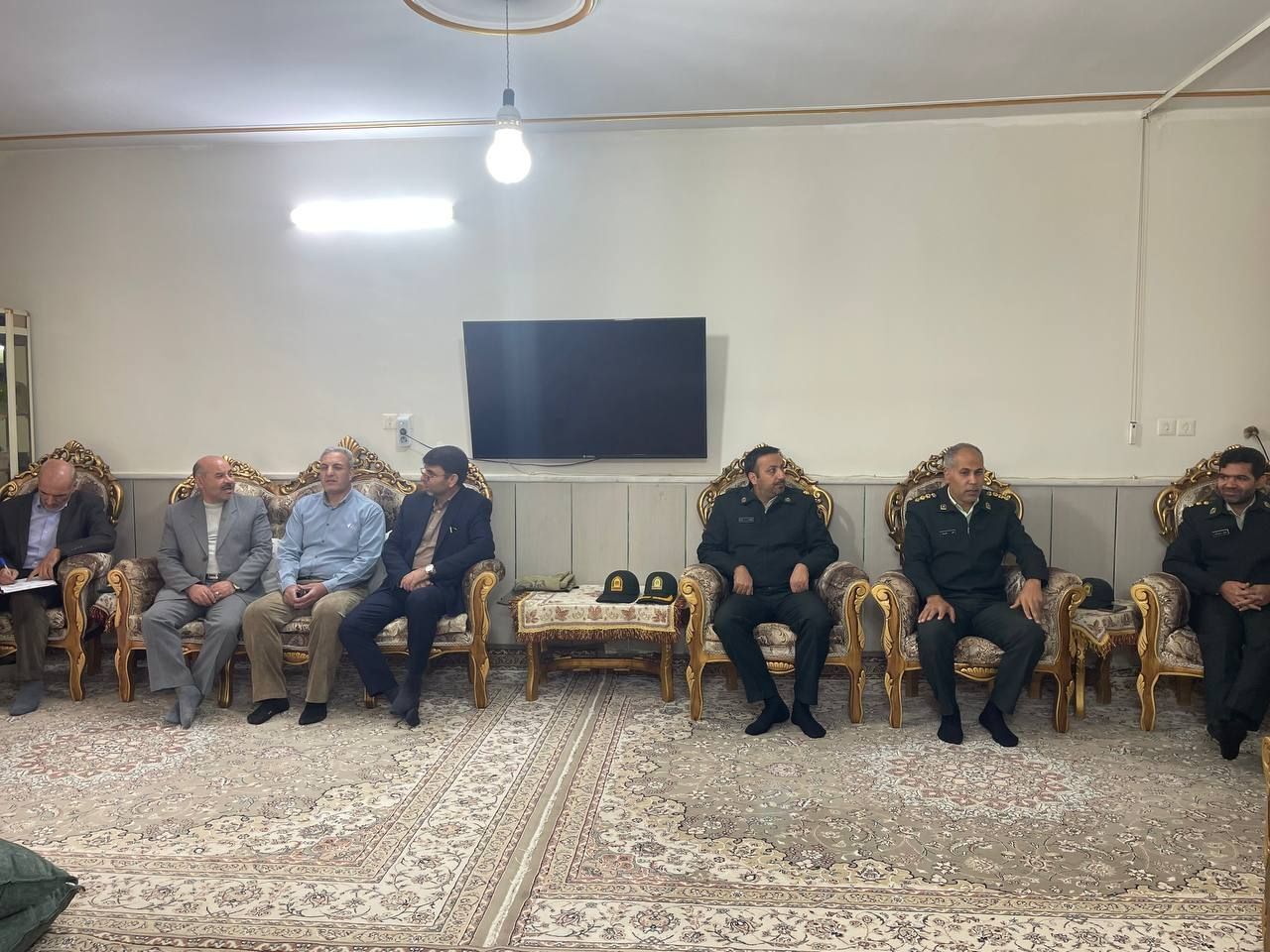 دیدار با دو پیشکسوت در شهرستان اسفراین دیدار با دو پیشکسوت در شهرستان اسفراین