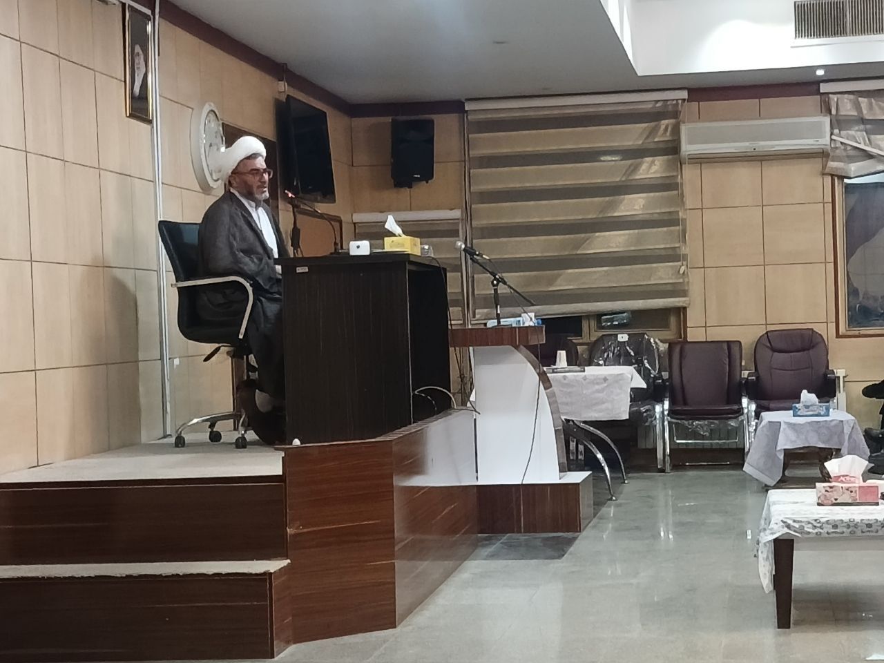 برگزاري ضیافت خانوادگی بازنشستگان انتظامی استان کرمانشاه با حضور ۵۰ نفربازنشسته و خانواده آنها. برگزاري ضیافت خانوادگی بازنشستگان انتظامی استان کرمانشاه با حضور ۵۰ نفربازنشسته و خانواده آنها.