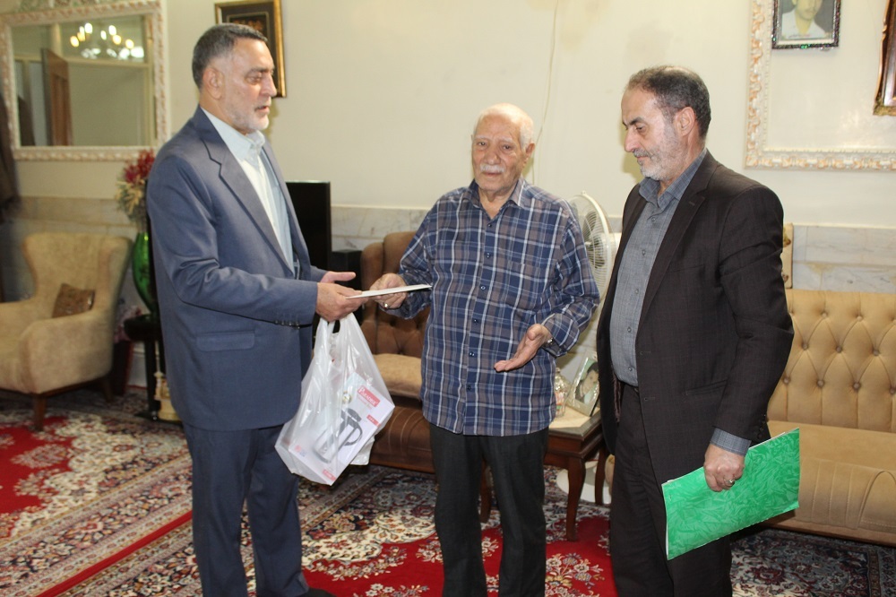 دیدار با 2 بازنشسته در شهرستان ورامین دیدار با 2 بازنشسته در شهرستان ورامین