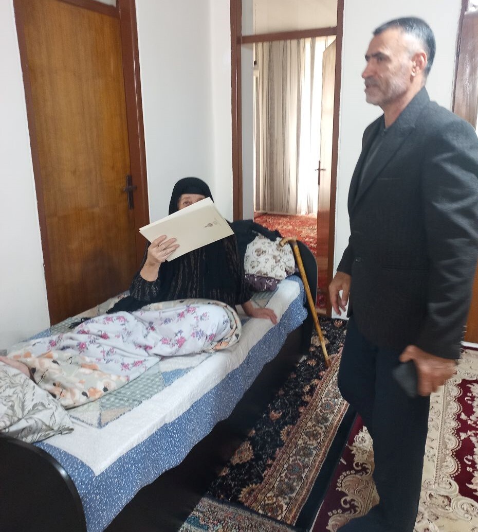 دیدار با 10 مستمری بگیر شهرستان هرسین دیدار با 10 مستمری بگیر شهرستان هرسین