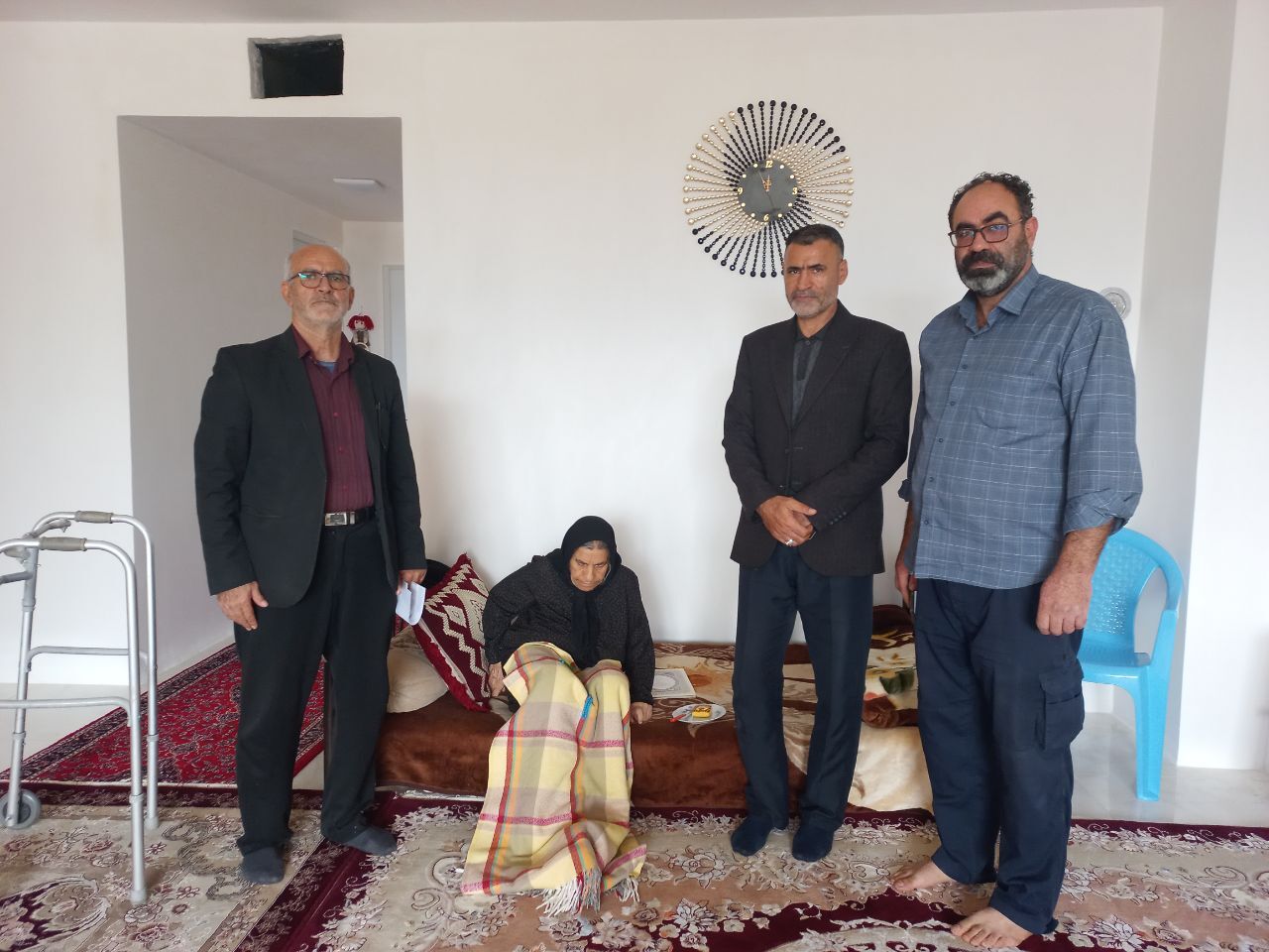 دیدار با 10 مستمری بگیر شهرستان هرسین دیدار با 10 مستمری بگیر شهرستان هرسین