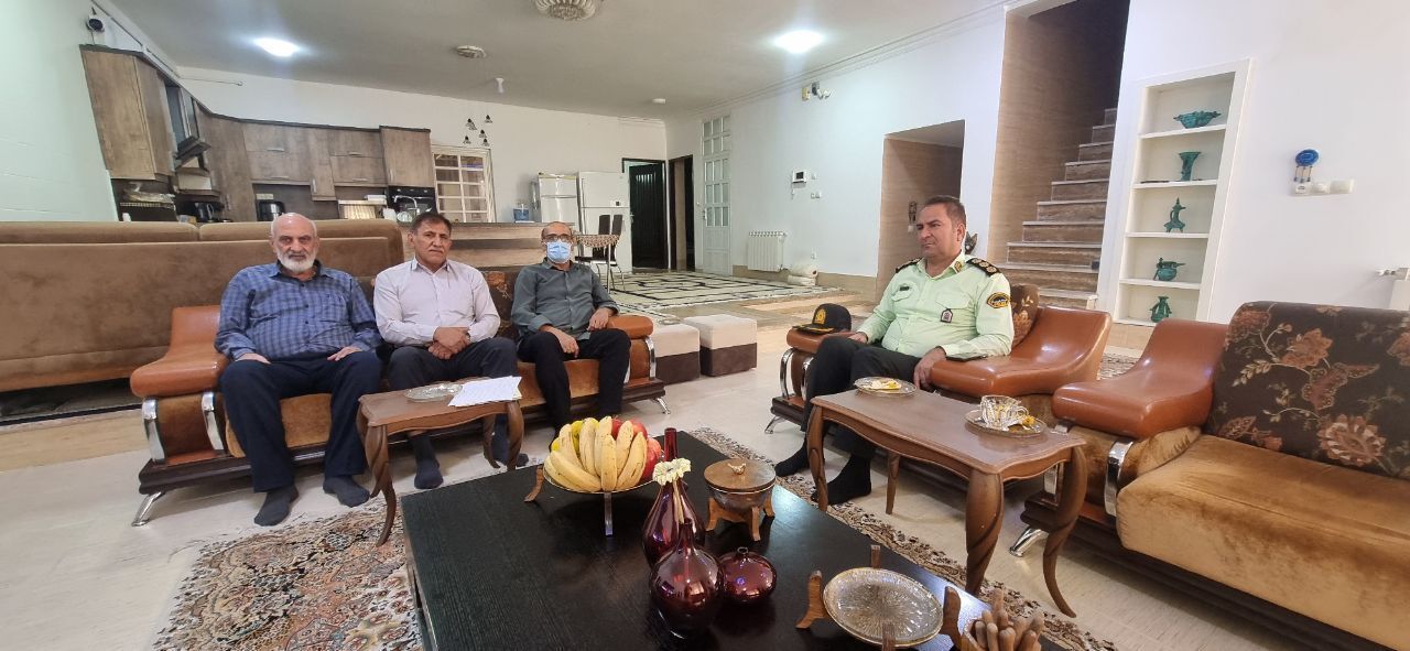 دیدار با 8 نفر از بازنشستگان و مستمری بگیران شهرستان بهبهان دیدار با 8 نفر از بازنشستگان و مستمری بگیران شهرستان بهبهان