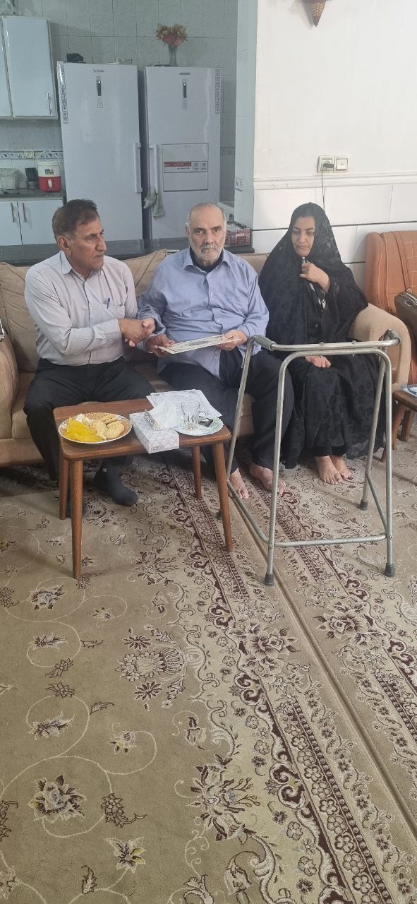 دیدار با 8 نفر از بازنشستگان و مستمری بگیران شهرستان بهبهان دیدار با 8 نفر از بازنشستگان و مستمری بگیران شهرستان بهبهان