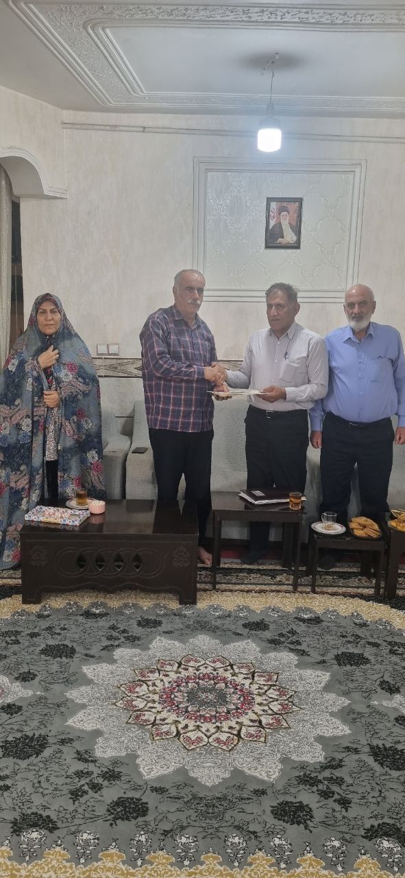 دیدار با 8 نفر از بازنشستگان و مستمری بگیران شهرستان بهبهان دیدار با 8 نفر از بازنشستگان و مستمری بگیران شهرستان بهبهان