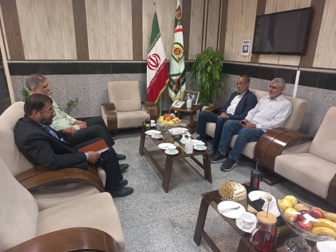 دیدار با سردار سرتیپ جاویدان فرمانده محترم انتظامی استان هرمزگان دیدار با سردار سرتیپ جاویدان فرمانده محترم انتظامی استان هرمزگان