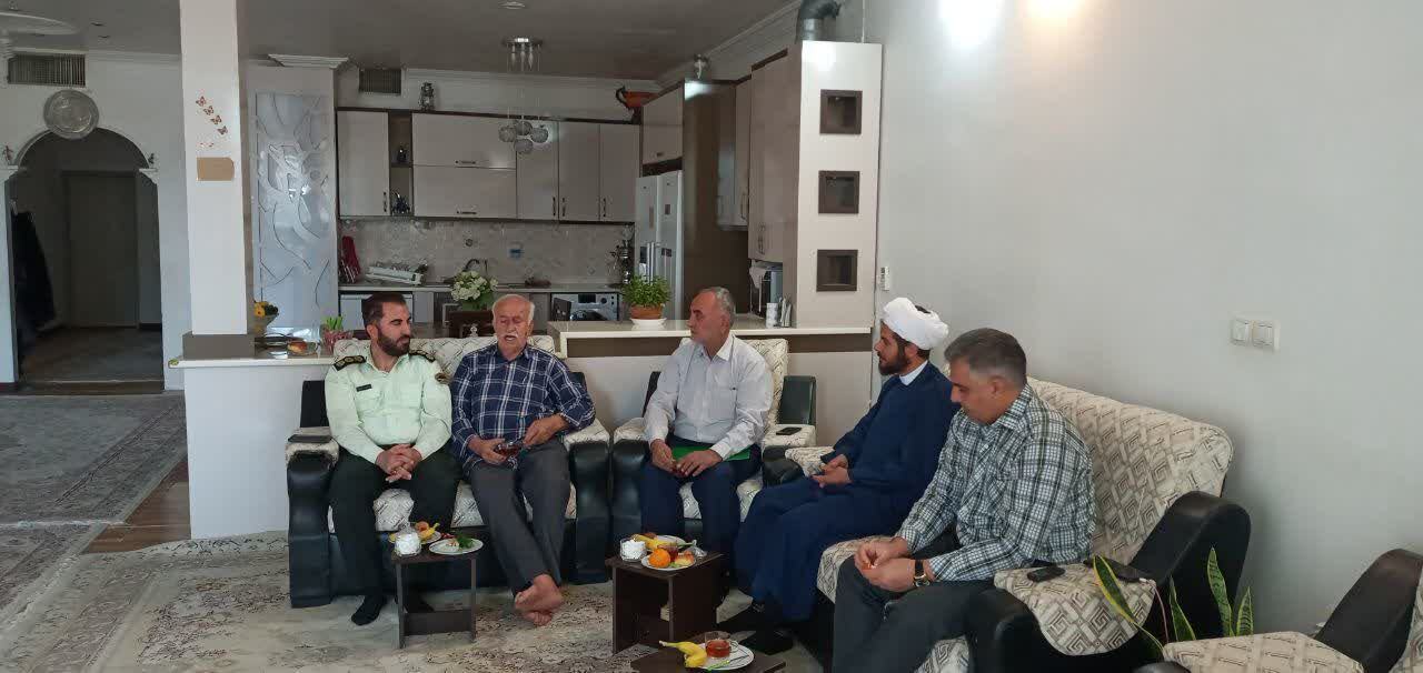 دیدار با دو پیشکسوت فراجا در شهرستان دامغان دیدار با دو پیشکسوت فراجا در شهرستان دامغان