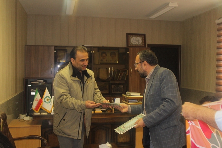 دیدار با 46 نفر از بازنشستگان انتظامی شهرستان تبریز دیدار با 46 نفر از بازنشستگان انتظامی شهرستان تبریز