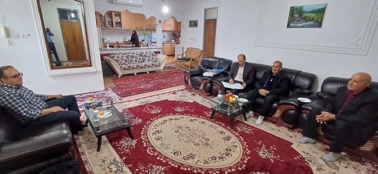 دیدار با ۶ نفر از بازنشستگان انتظامی شهرستان جلفا دیدار با ۶ نفر از بازنشستگان انتظامی شهرستان جلفا