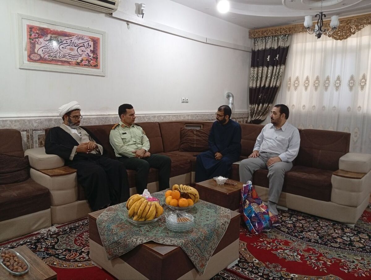 دیدار با ۲ نفر از بازنشستگان وبیمار بستری در منزل شهرستان خرمشهر