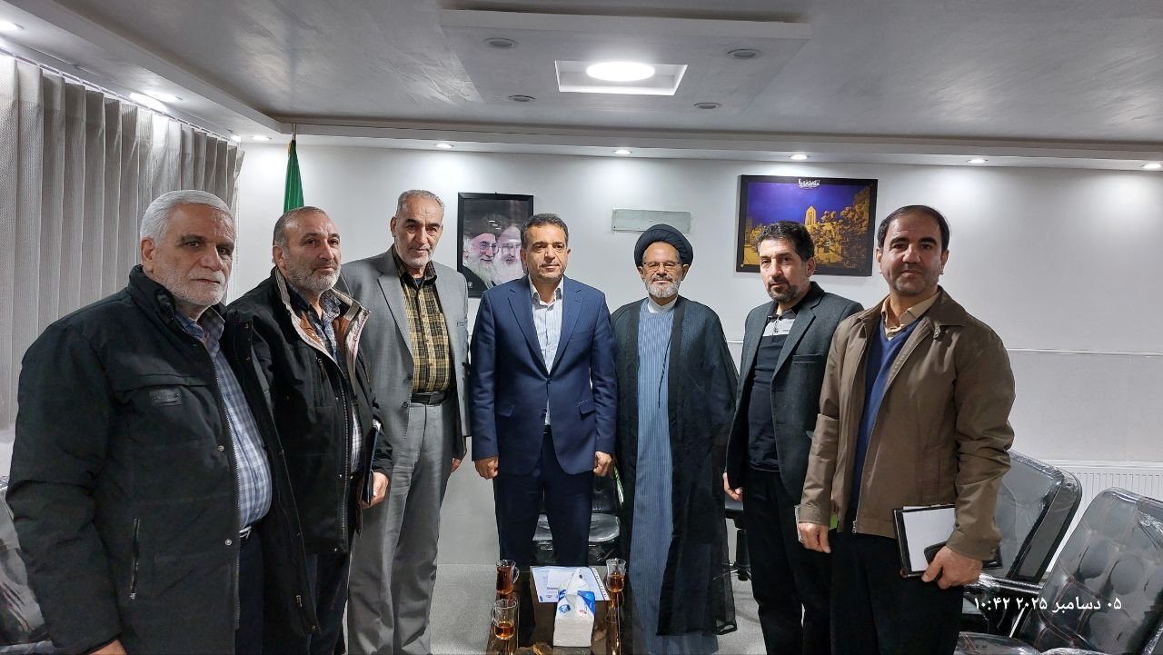 دیدار روسای کانون نیروهای مسح استان همدان با نماینده مجلس دیدار روسای کانون نیروهای مسح استان همدان با نماینده مجلس