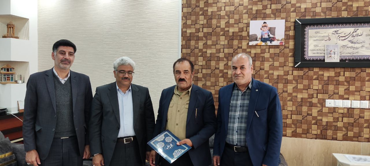 دیدار صمیمی با جمعی از بازنشستگان شهرستان ابرکوه دیدار صمیمی با جمعی از بازنشستگان شهرستان ابرکوه