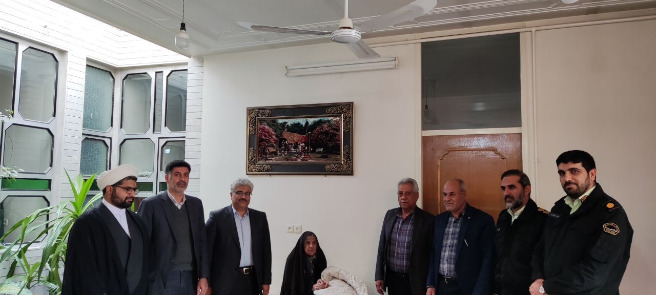 دیدار صمیمی با جمعی از بازنشستگان شهرستان ابرکوه دیدار صمیمی با جمعی از بازنشستگان شهرستان ابرکوه