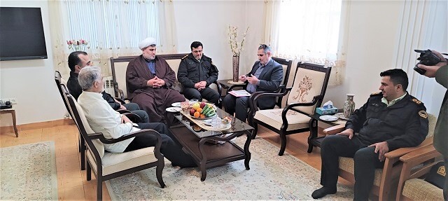 دیدار فرمانده انتظامی شهرستان آستارا با پیشکسوتان و مستمری بگیران دیدار فرمانده انتظامی شهرستان آستارا با پیشکسوتان و مستمری بگیران