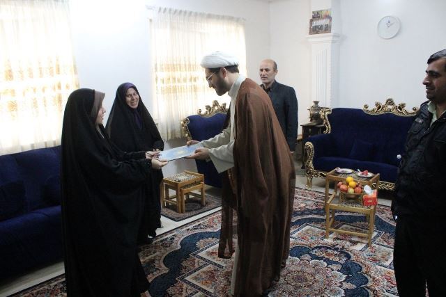 دیدار با فرزند کارمند رتبه 14 بازنشسته معصومه مهری به مناسبت روز دانشجو