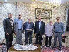 دیدار رئیس کانون بازنشستگان استان مرکزی با ۵ نفر از پیشکسوتان