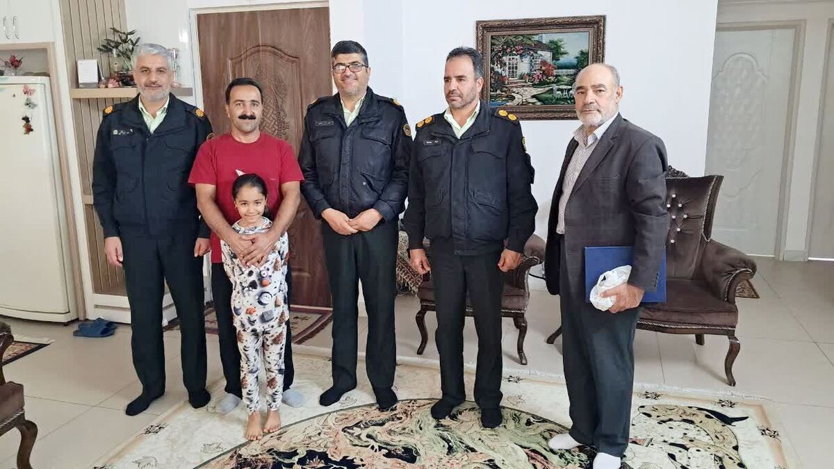 دیدار جانشین فرمانده انتظامی شهرستان گلپایگان با ۲ نفر از اعضاء وابسته