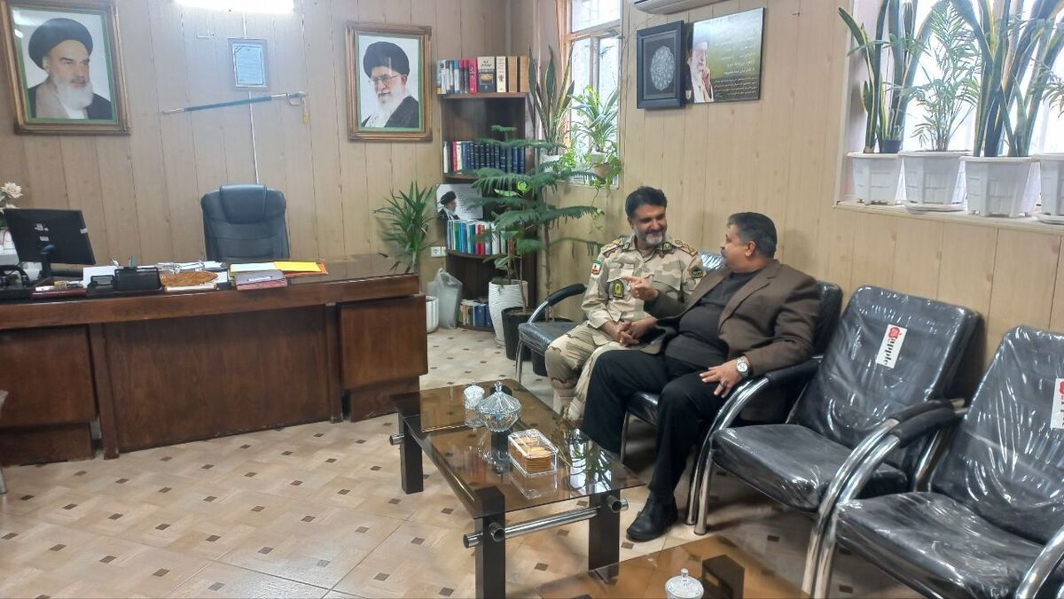 دیدارمسئول دفتر نمایندگی کانون بازنشستگان انتظامی شهرستان تایبادبا جانشین هنگ مرزی شهرستان