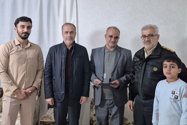 دیدار با 3 پیشکسوت بازنشسته شهرستان سنندج دیدار با 3 پیشکسوت بازنشسته شهرستان سنندج