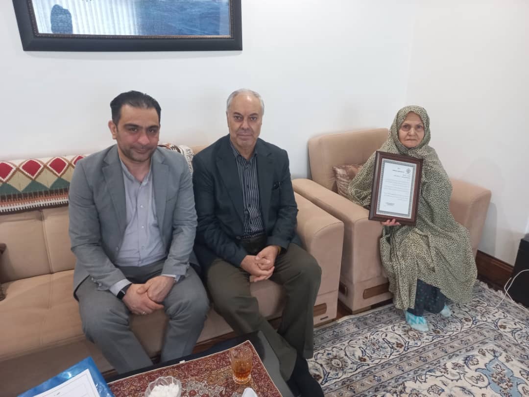 دیدار با 5 نفر از بازنشستگان فراجا استان البرز دیدار با 5 نفر از بازنشستگان فراجا استان البرز