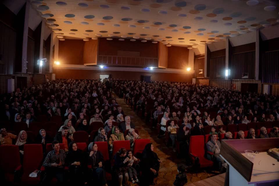 برگزاری ضیافت خانوادگی بازنشستگان نیروهای مسلح شهرستان اصفهان به همراه خانوادههای آنها برگزاری ضیافت خانوادگی بازنشستگان نیروهای مسلح شهرستان اصفهان به همراه خانوادههای آنها