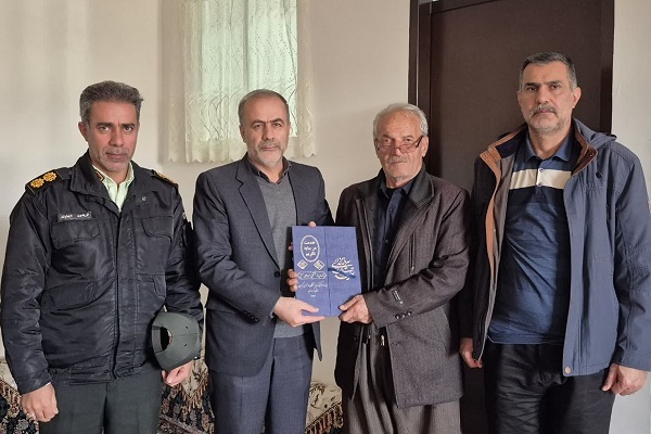 دیدار با 2 پیشکسوت بازنشسته شهرستان سنندج دیدار با 2 پیشکسوت بازنشسته شهرستان سنندج