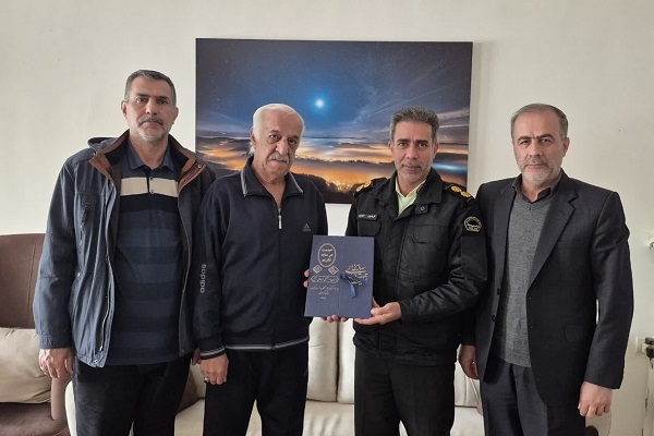 دیدار با 2 پیشکسوت بازنشسته شهرستان سنندج دیدار با 2 پیشکسوت بازنشسته شهرستان سنندج