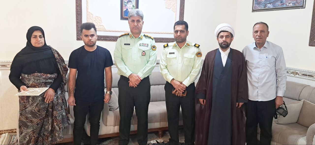 دیدار با 3 نفر از بازنشستگان و مستمری بگیران شهرستان رامهرمز دیدار با 3 نفر از بازنشستگان و مستمری بگیران شهرستان رامهرمز