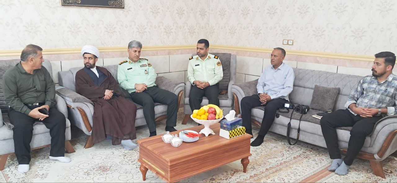 دیدار با 3 نفر از بازنشستگان و مستمری بگیران شهرستان رامهرمز دیدار با 3 نفر از بازنشستگان و مستمری بگیران شهرستان رامهرمز