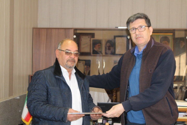 دیدار با ۱۰ نفر از بازنشستگان انتظامی شهرستان تبریز دیدار با ۱۰ نفر از بازنشستگان انتظامی شهرستان تبریز