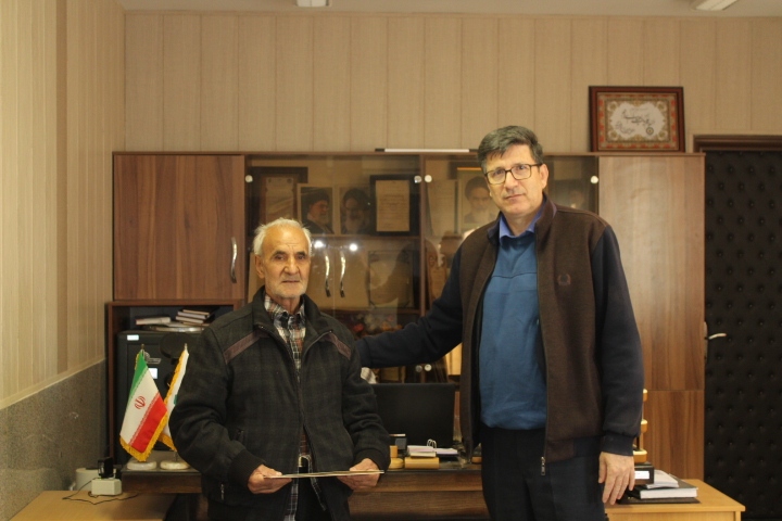 دیدار با ۱۰ نفر از بازنشستگان انتظامی شهرستان تبریز دیدار با ۱۰ نفر از بازنشستگان انتظامی شهرستان تبریز