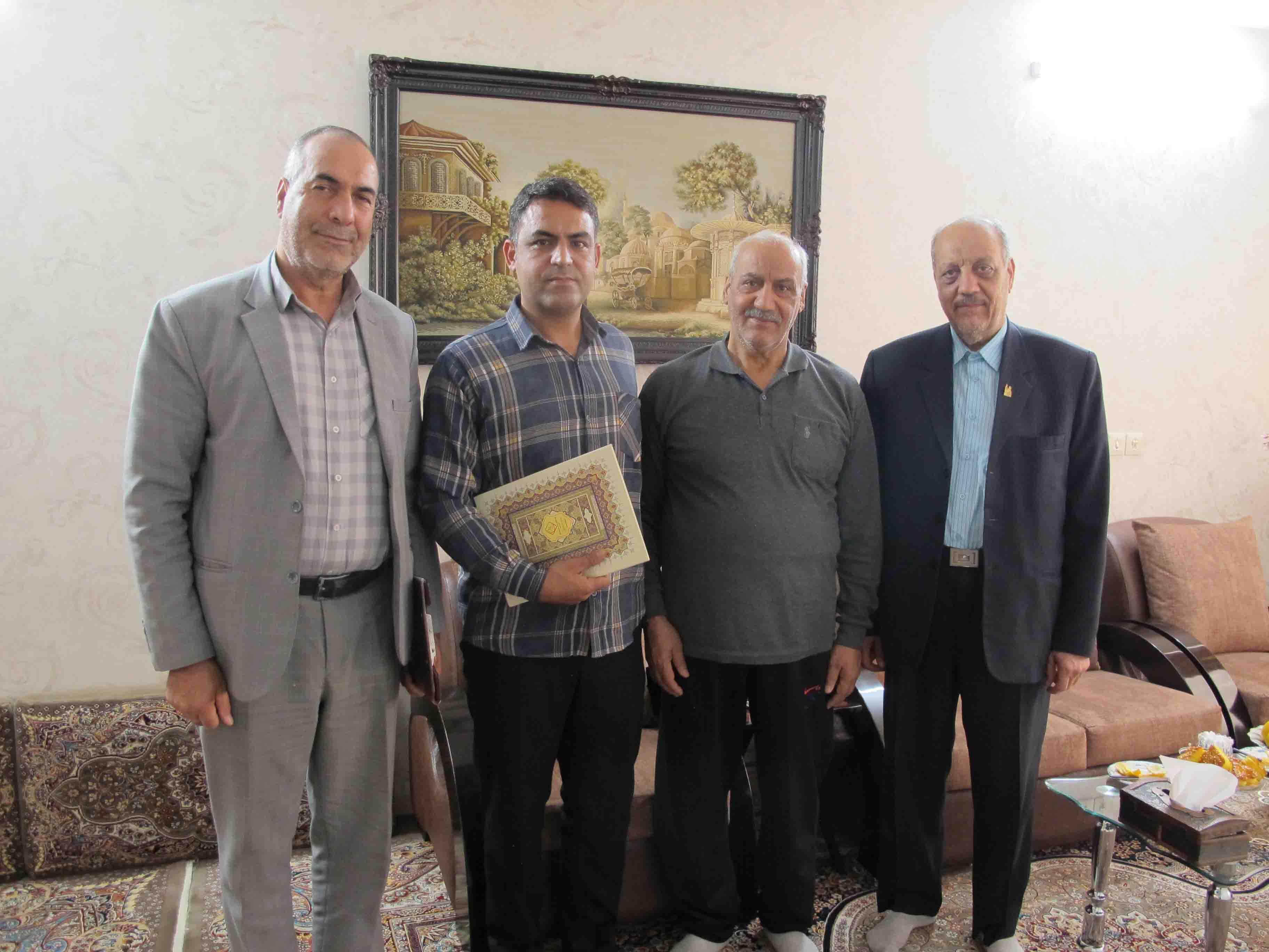 دیدار رئیس کانون بازنشستگان استان مرکزی با 7 نفر از پیشکسوتان شهرستان اراک دیدار رئیس کانون بازنشستگان استان مرکزی با 7 نفر از پیشکسوتان شهرستان اراک