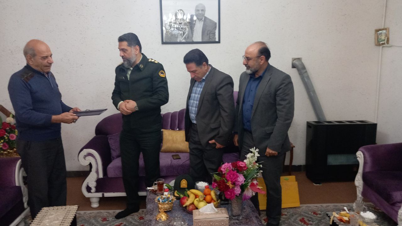 دیدار با دو پیشکسوت فراجا استان سمنان دیدار با دو پیشکسوت فراجا استان سمنان